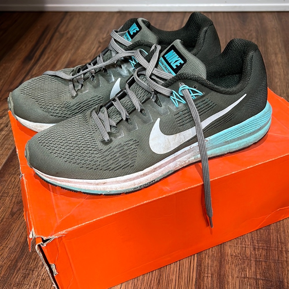 Nike Zoom Structure 21 Running Shoe